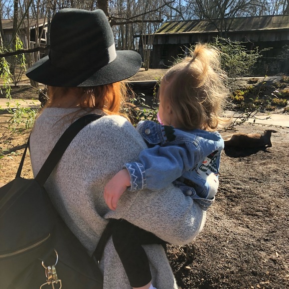 Meet Kristen  👗👖👚👠👛 - Picture 1 of 1